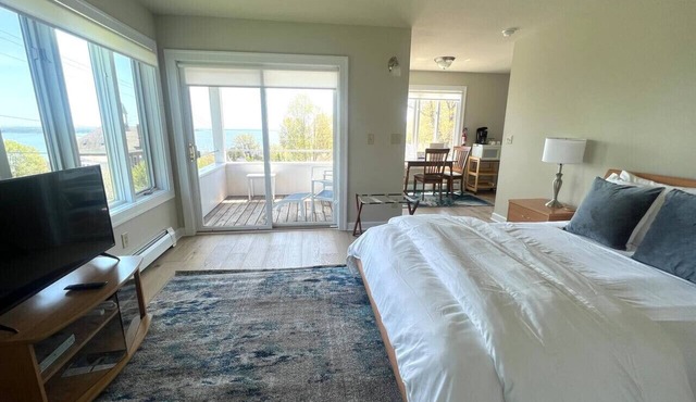 Upper Flat @ Steeple Hill Flats, Bayfield