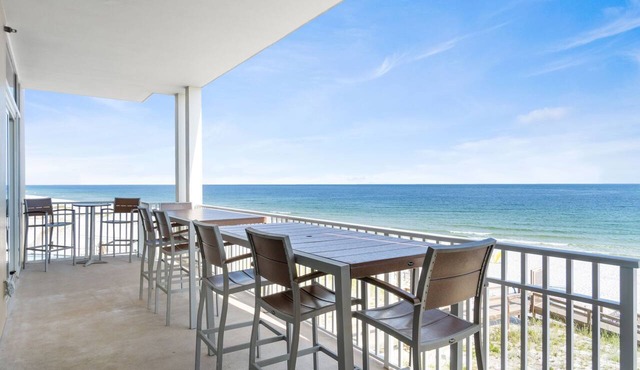 Vista Del Mar 206-High end, Beachfront, Gorgeous!
