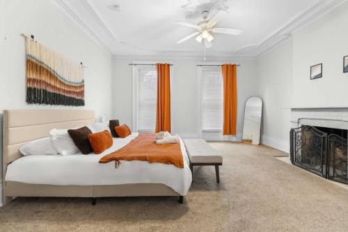 Walk to Allentown with Free Parking and WFH Space