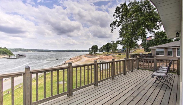 Walk to Boat Ramp! Lakefront Home w/Deck in Afton