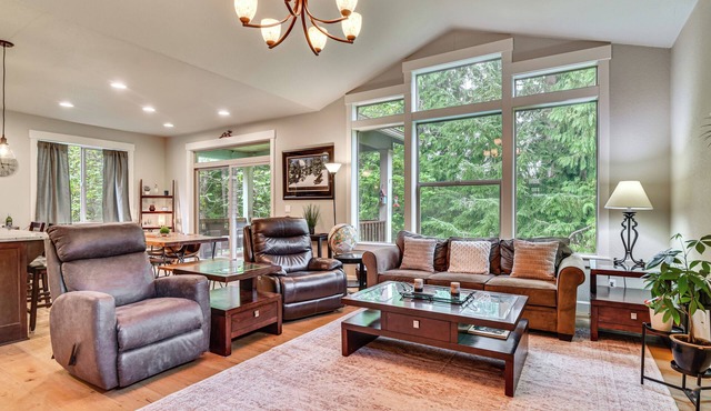 Walk to Park & Creekside Trails! Modern Sandy Home