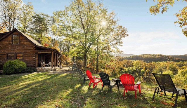 Waterfront cabin w/workspace & BBQ grill