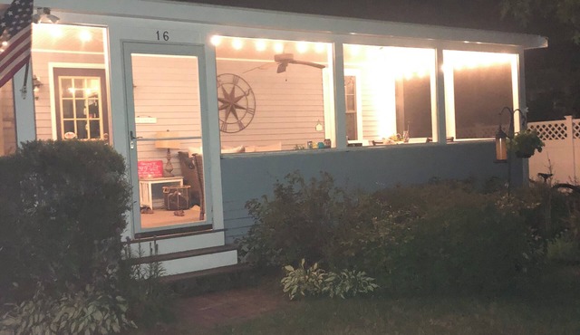 Waterfront Cottage in Wareham, MA- Private, Peaceful Getaway near Tabor Academy