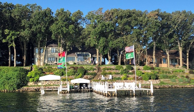 West Lake - 118 ft lakefront on Egralharve Point with boat hoist