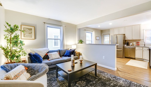 WFH-Friendly Home in Dearborn: Dogs Welcome!