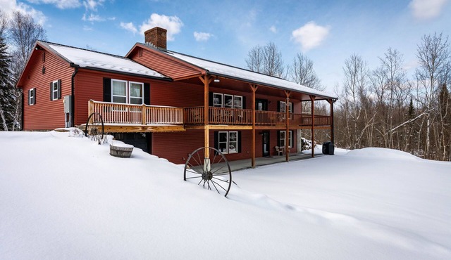 White Mtn Retreat on 78 Acres w/Private Trails