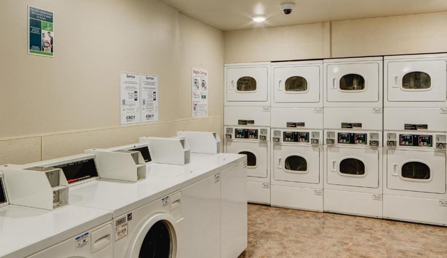 WoodSpring Suites Williston in Williston