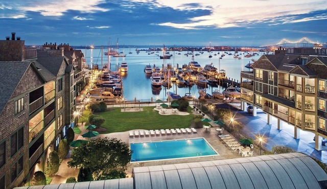 Wyndham Newport Onshore|2BR/2BA Balcony King Suite
