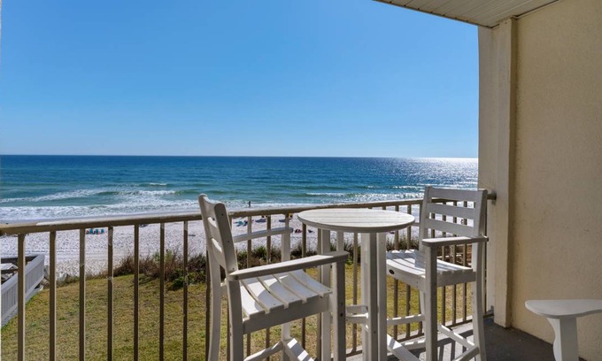 Seagrove Beach Apartment | 83 m² Apartment ∙ 2 bedrooms ∙ 8 guests