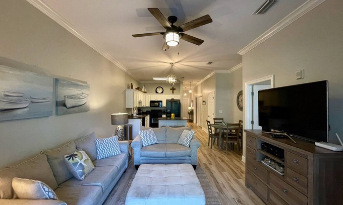 Seagrove Beach Condo | Beachside condo with bikes, central AC, screened patio & outdoor pool