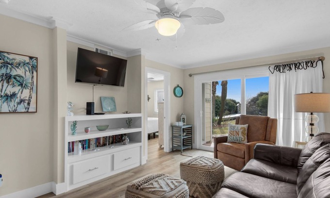 San Juan Condo | Beacons 1: Gulf Front Condo, Seagrove Beach + Free Attraction Tickets!
