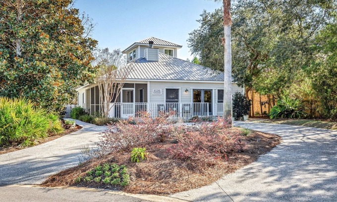 Seagrove Beach House | L'escapade, Private Heated Pool, Close to Beach, Available Oct 19-25!
