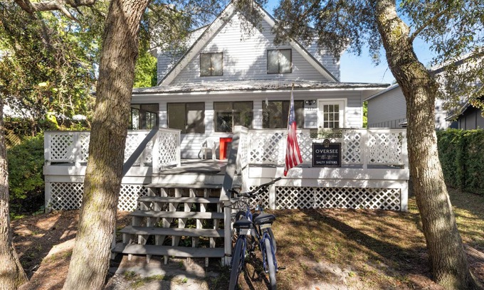 Grayton Beach House | Salty Sisters - Dog Friendly, Historic Grayton Beach Home, Close To Beaches!