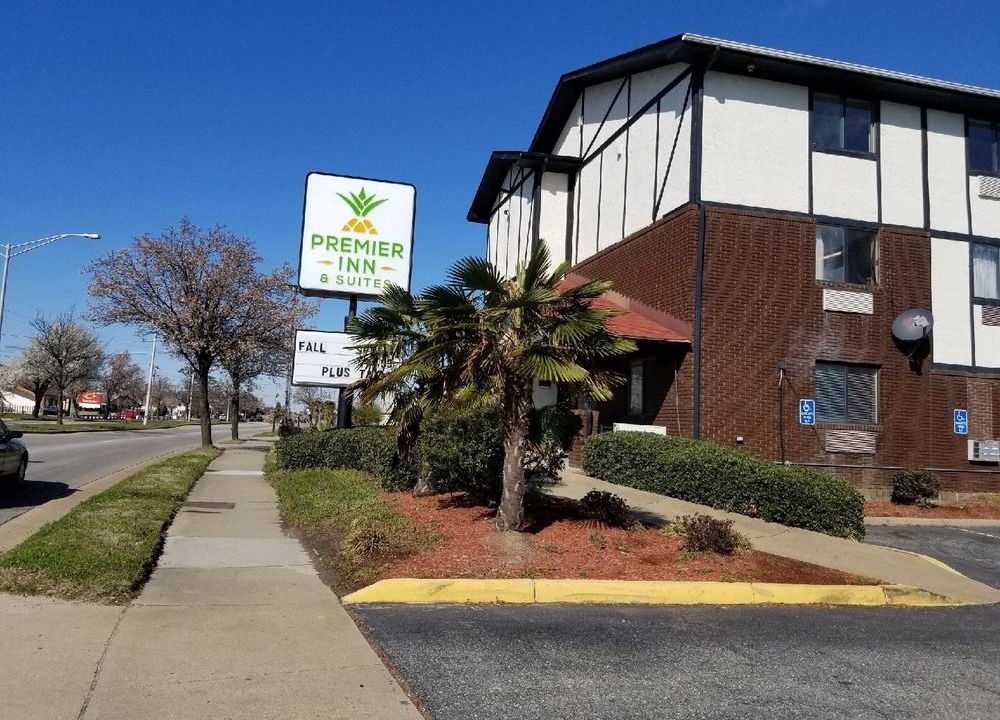 North Camellia Acres Hotel | SureStay Hotel by Best Western Norfolk Little Creek