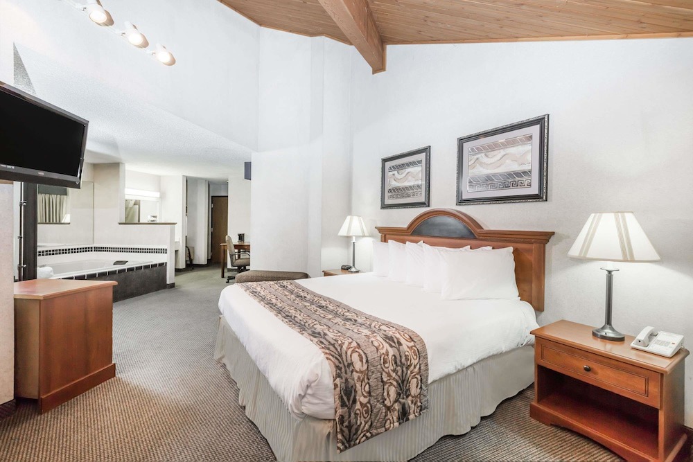 Le Mars Hotel | Baymont by Wyndham LeMars
