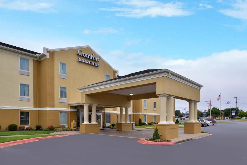 Bryant Hotel | Comfort Inn & Suites Bryant - Benton