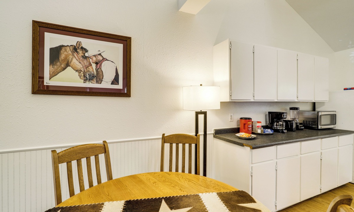 Brenham Apartment | 1 Mi to Downtown & Shopping: Quiet Brenham Home