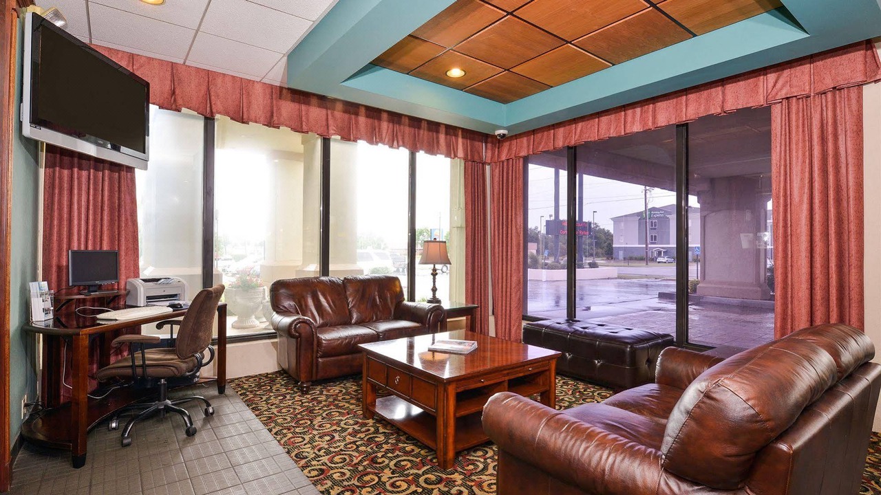 Photo of Livingroom in Pittsburg