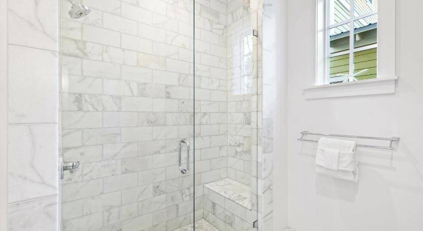 Photo of Bathroom in Greenway Park