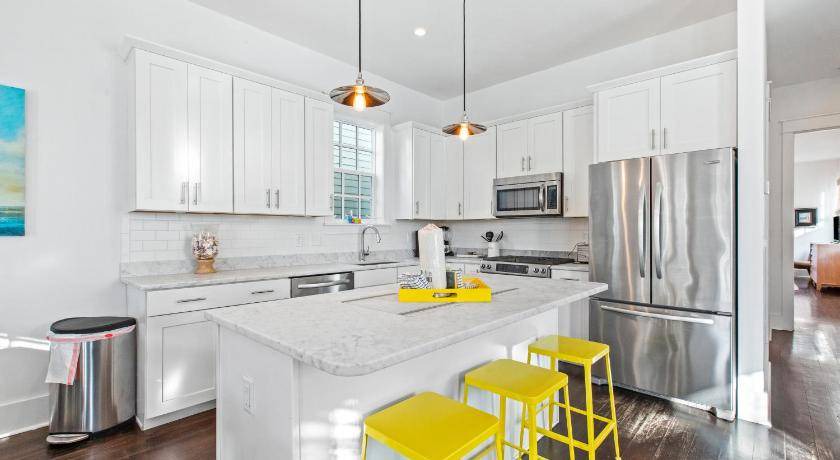 Photo of Kitchen in Greenway Park