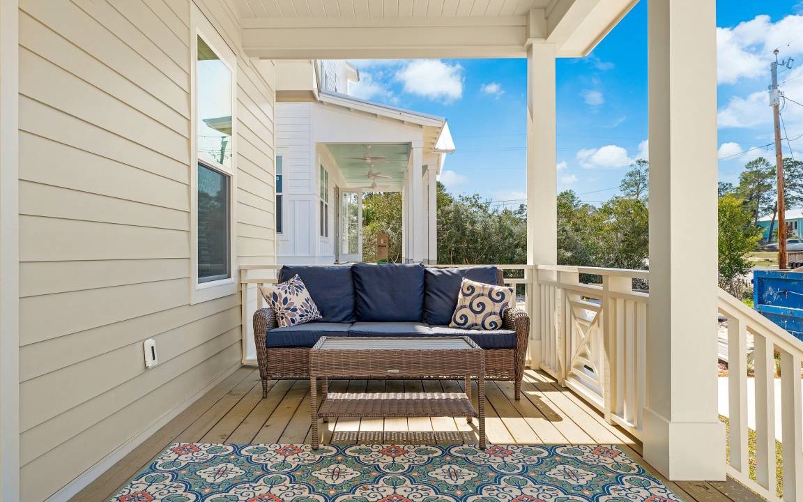 Photo of Patio Balcony in Greenway Park
