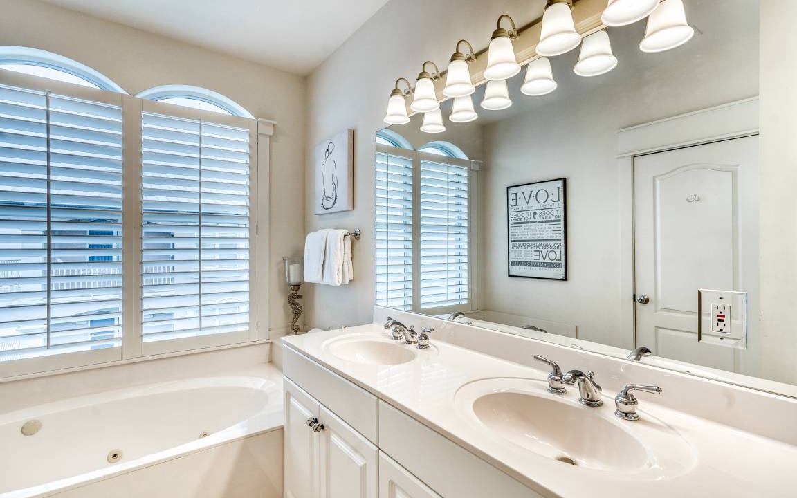 Photo of Bathroom in Seacrest