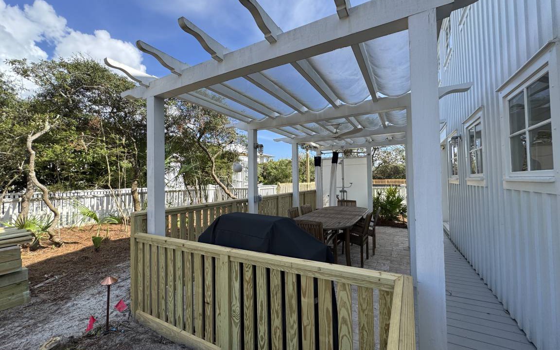 Photo of Patio Balcony in Seaside