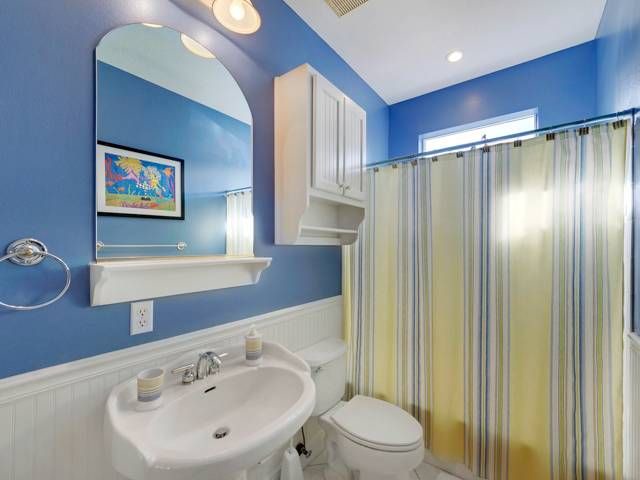 Photo of Bathroom in Gulf Mist