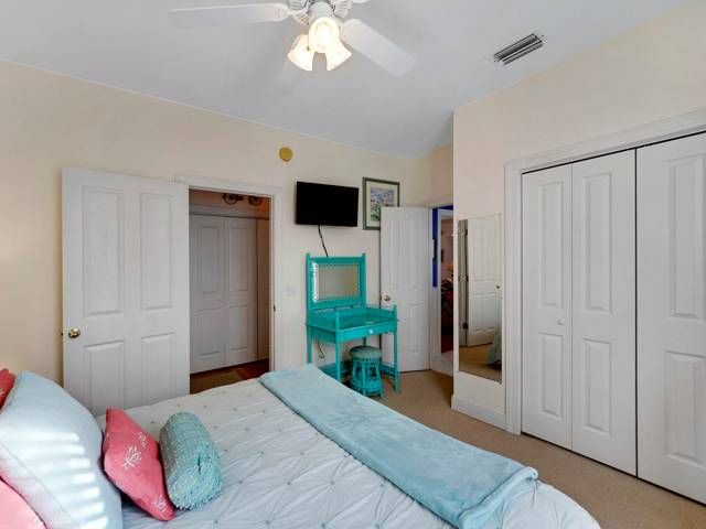 Photo of Bedroom in Gulf Mist