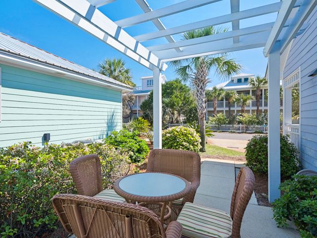 Photo of Patio Balcony in Gulf Mist