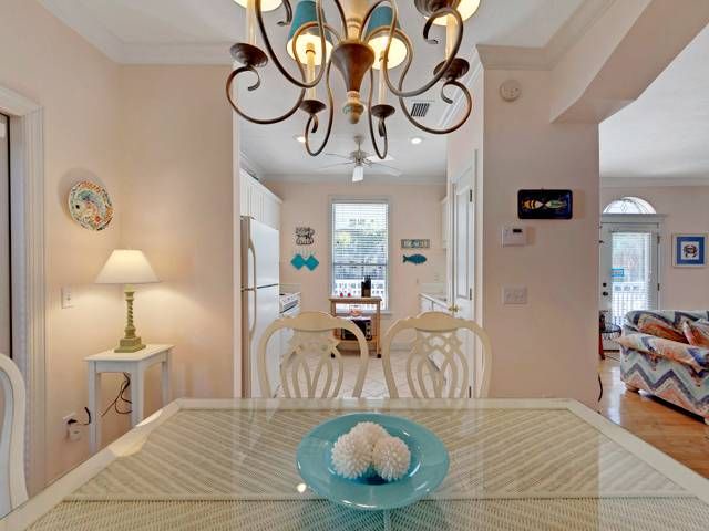 Photo of Livingroom in Gulf Mist