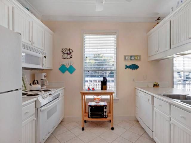 Photo of Kitchen in Gulf Mist