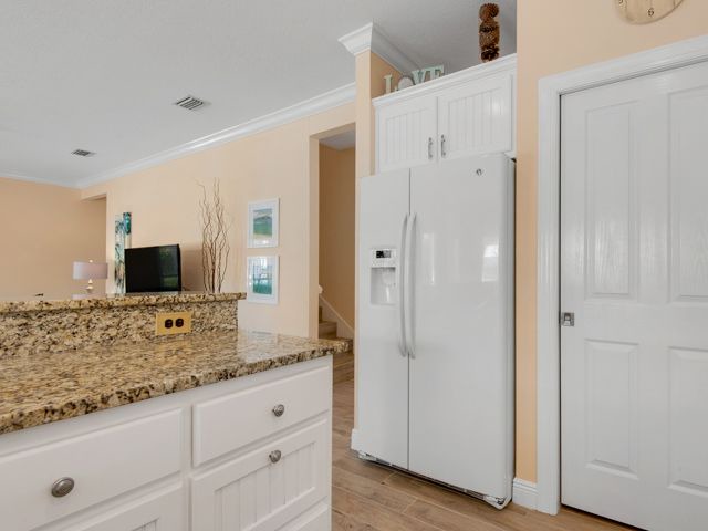 Photo of Kitchen in Gulf Mist