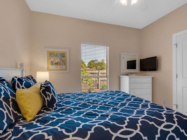 Photo of Bedroom in Gulf Mist