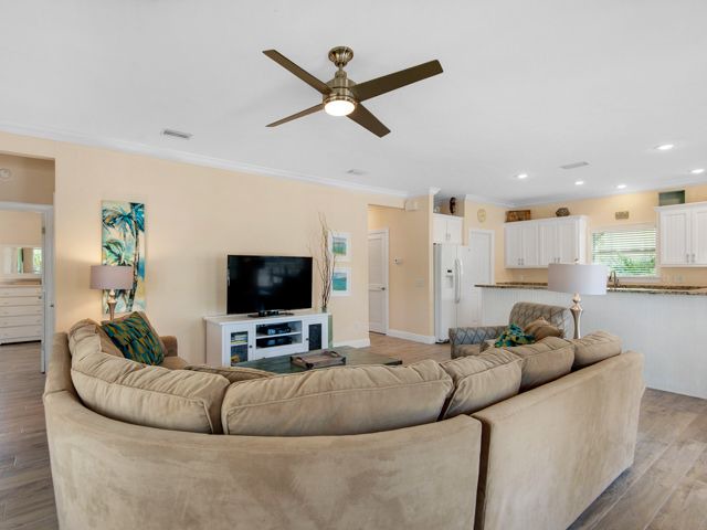 Photo of Livingroom in Gulf Mist
