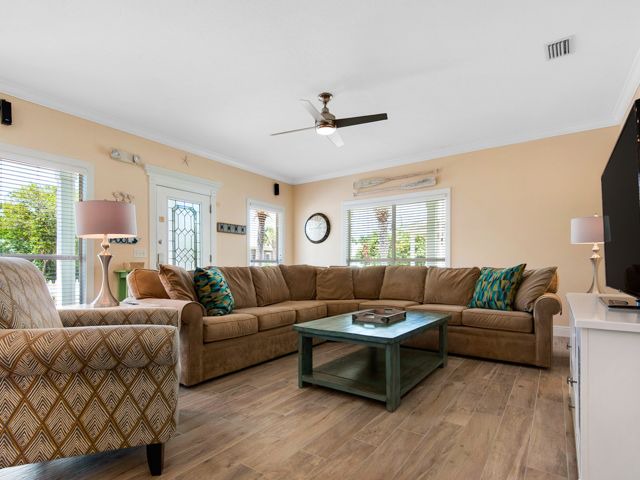 Photo of Livingroom in Gulf Mist
