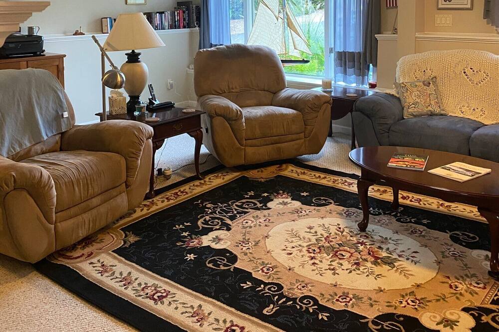 Photo of Livingroom in New Haven