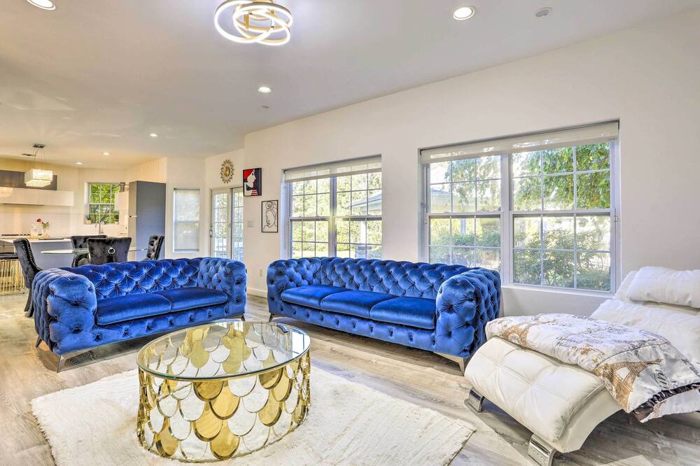 Photo of Livingroom in Miller Place