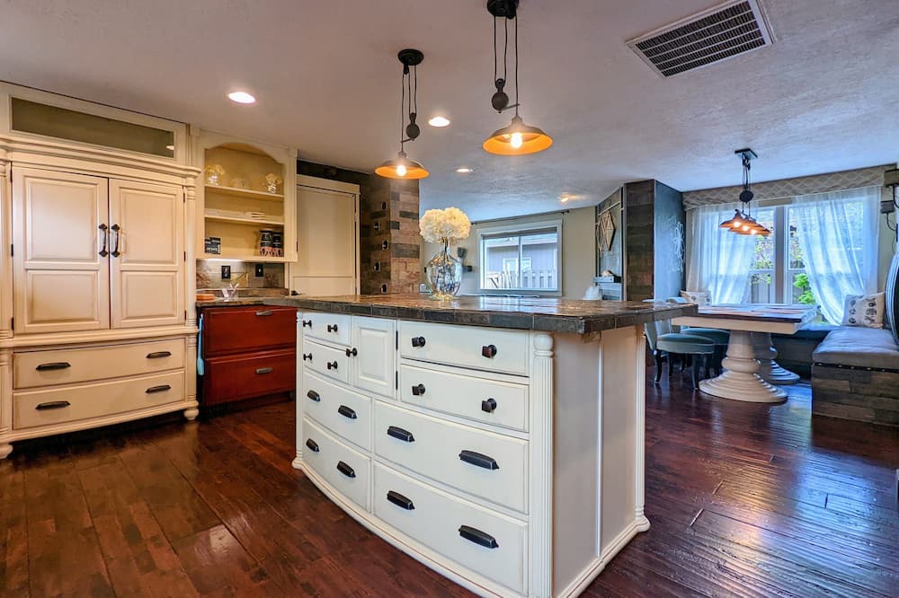 Photo of Kitchen in Carlton