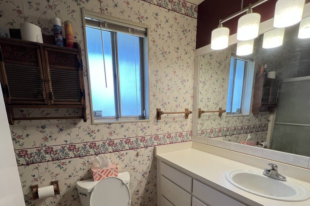 Photo of Bathroom in Cottonwood-Verde Village