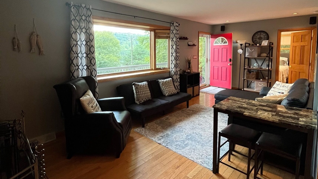 Photo of Livingroom in New Milford