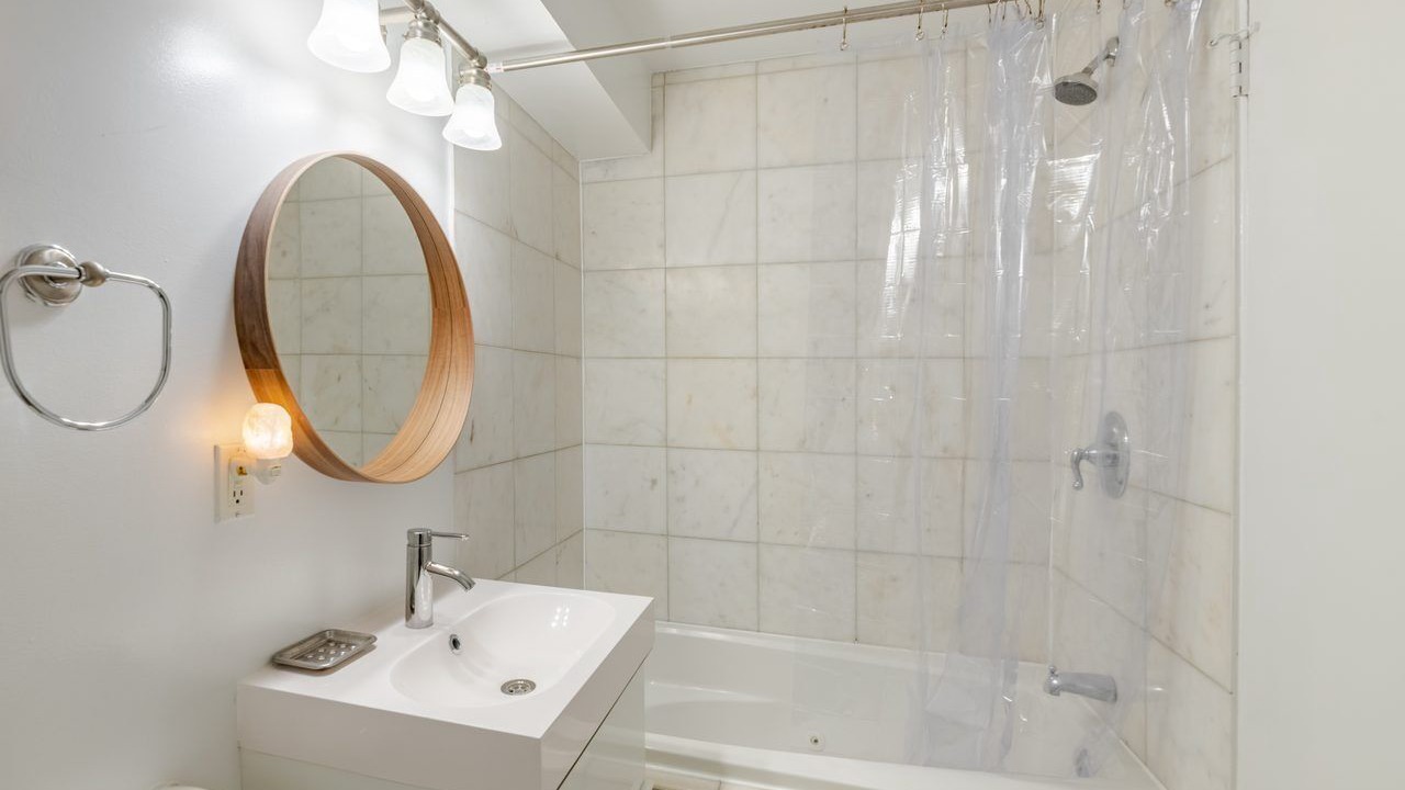 Photo of Bathroom in Adams Morgan