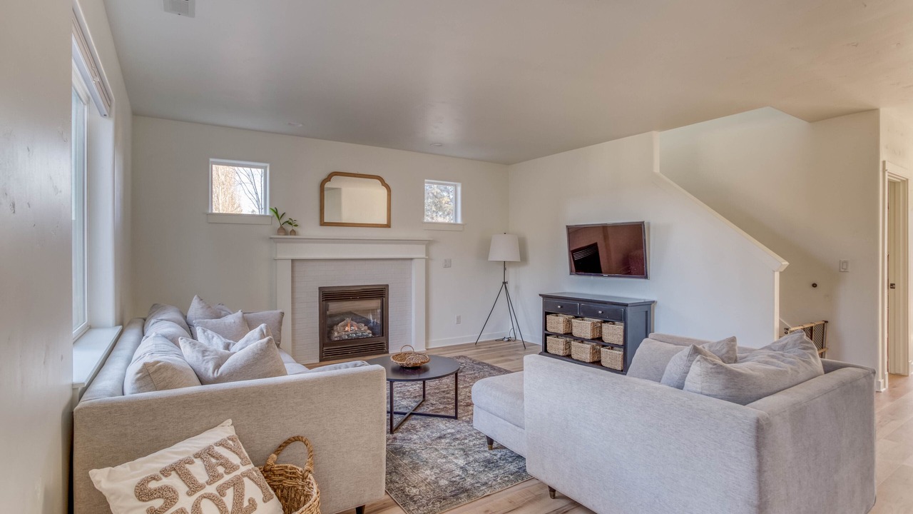 Photo of Livingroom in Southwest Bend