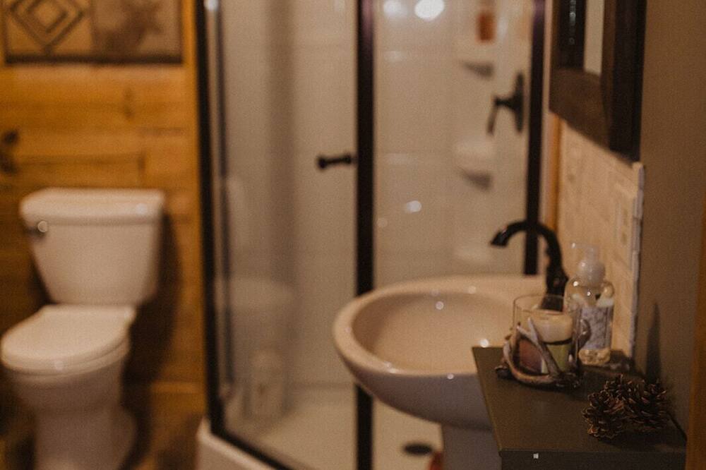 Photo of Bathroom in Luck