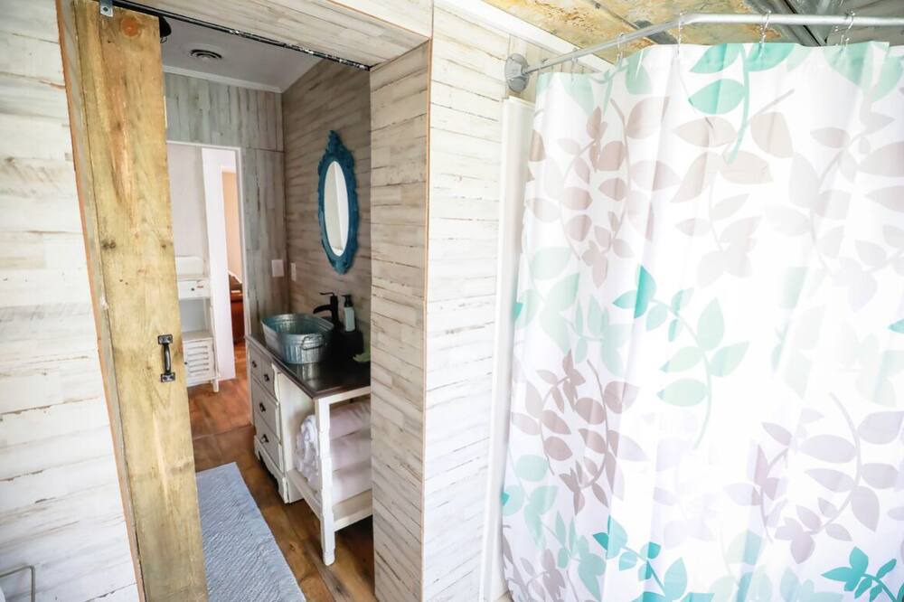 Photo of Bathroom in Fort Payne