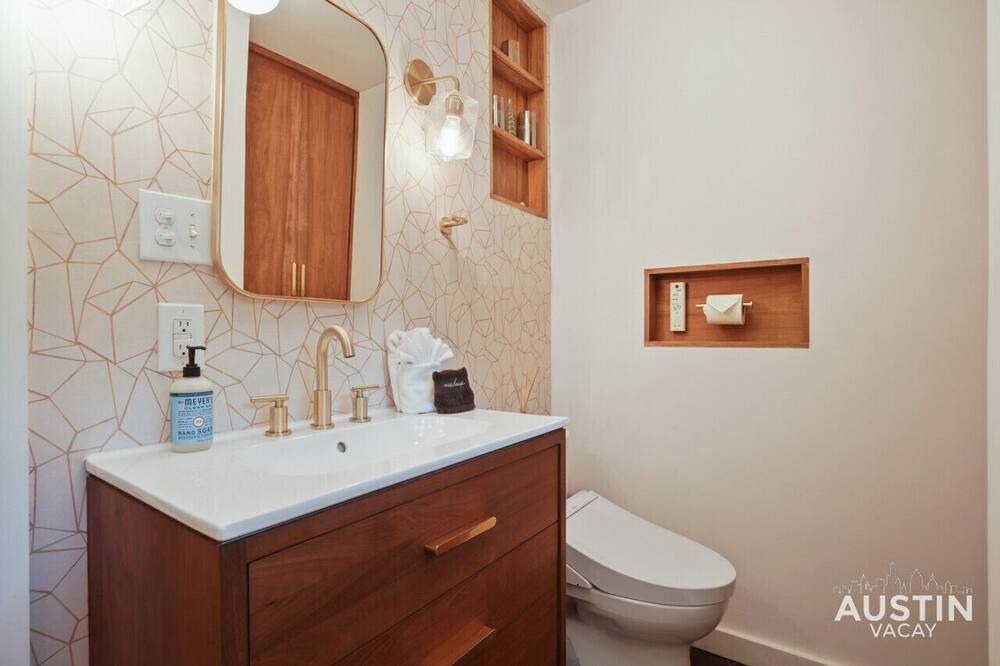 Photo of Bathroom in East Congress