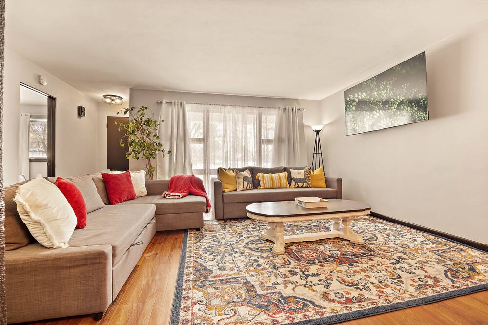 Photo of Livingroom in Yorkville