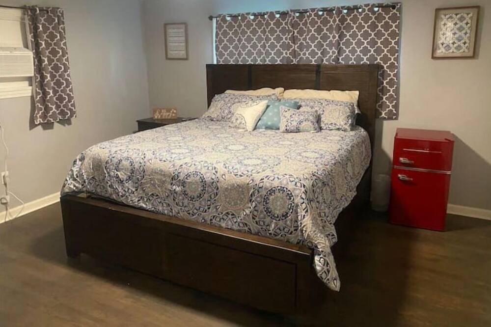 Photo of Bedroom in Montville
