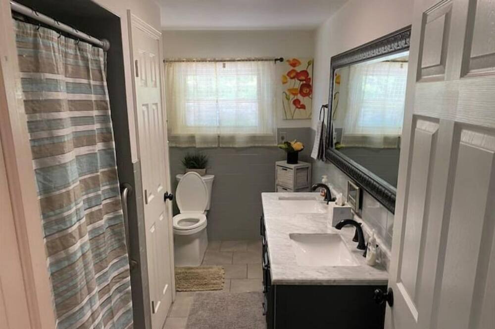 Photo of Bathroom in Montville