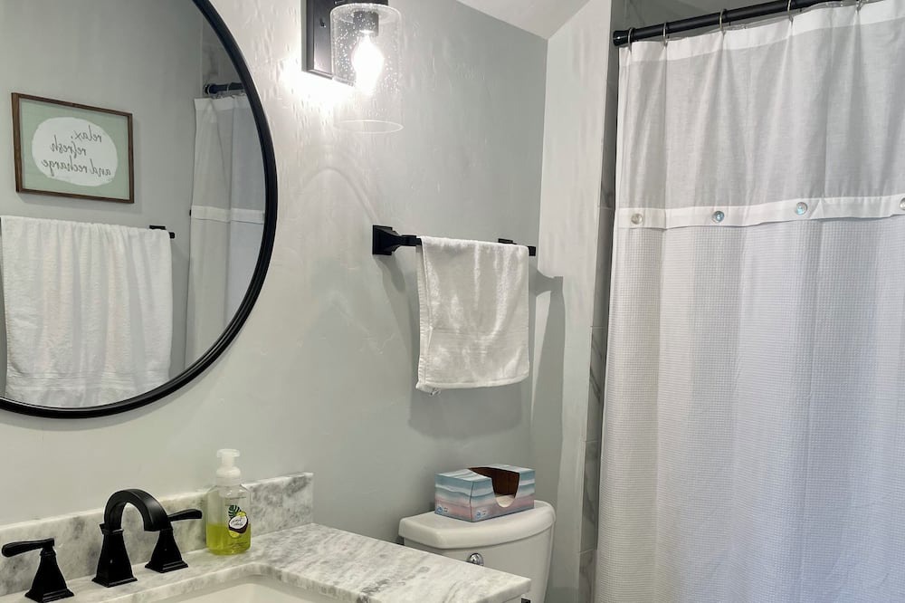 Photo of Bathroom in Markesan